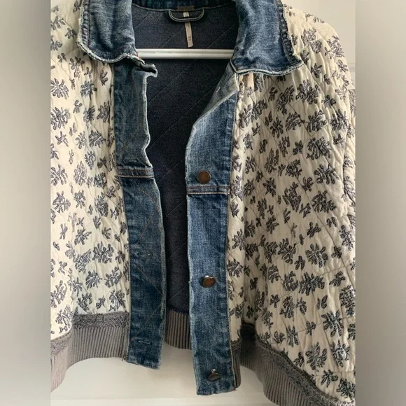 Free People Ditsy Denim Jacket XS/S - Picture 3 of 9
